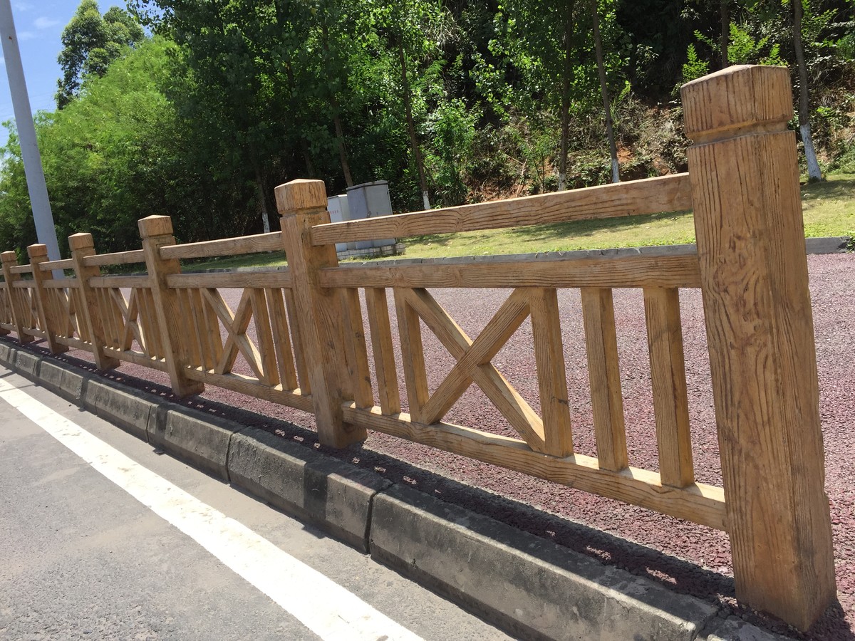 公路混凝土仿木护栏